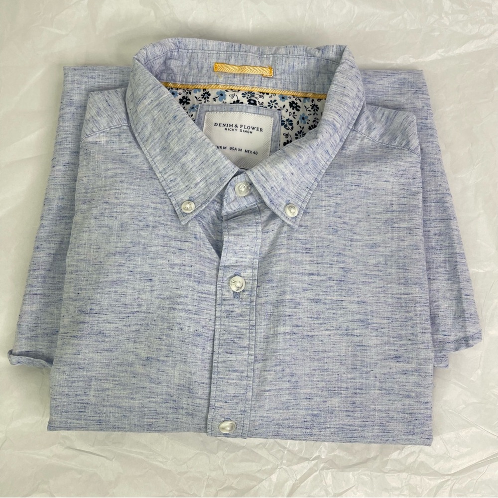 Denim & Flower Blue Casual Button Down Shirt Short Sleeve Size Medium Like New